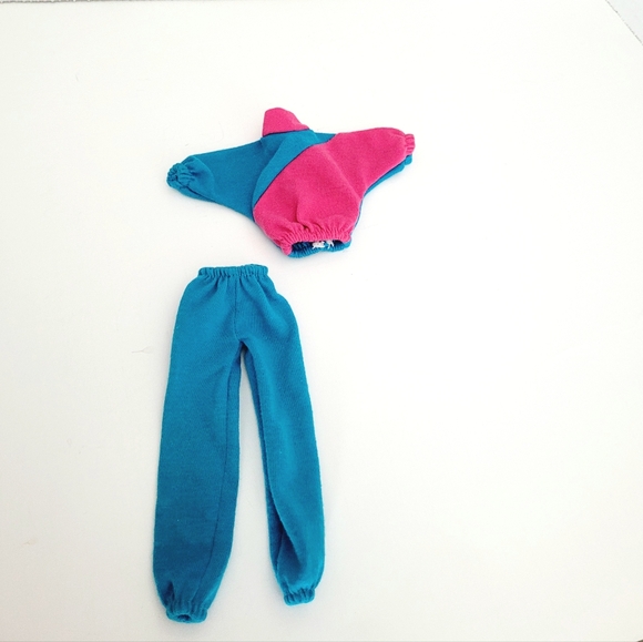 Barbie - Picture 3 of 6